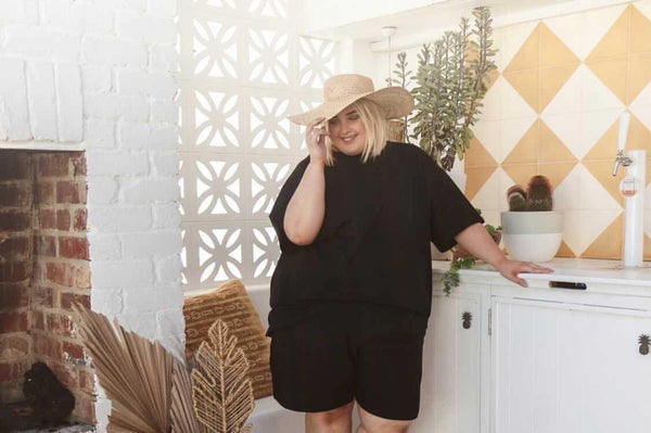 Boyfriend Shorts - Black Jersey