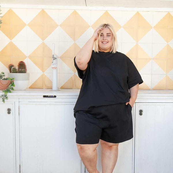 Boyfriend Shorts - Black Jersey